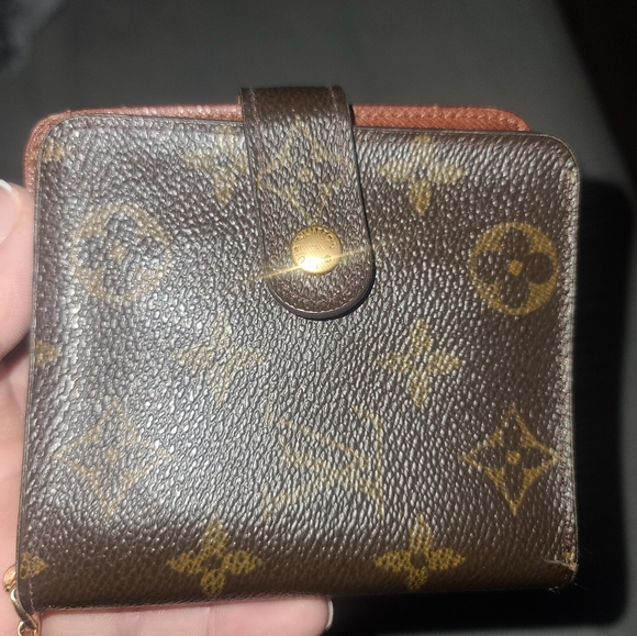 Louis-vuitton monogram wallet with chain - Picture 8 of 15